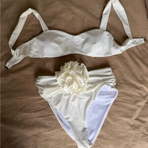 New Cream Women's Bra and Panty Set